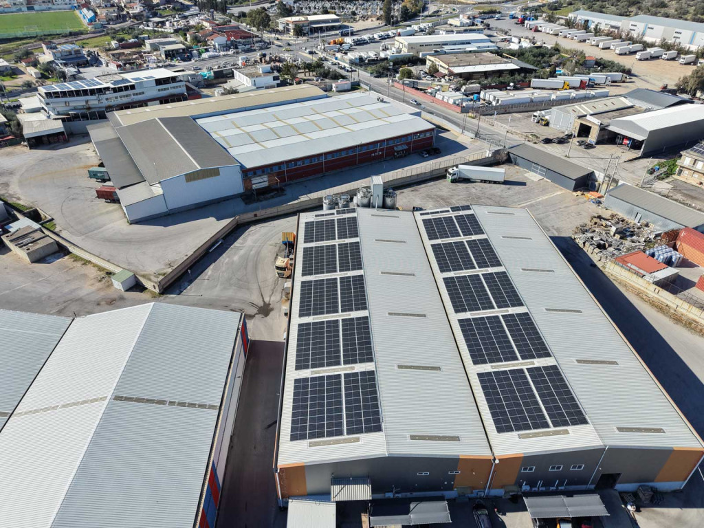 KiWi εγκατάσταση φωτοβολταϊκών σε επαγγελματικό χώρο στην Ελευσίνα